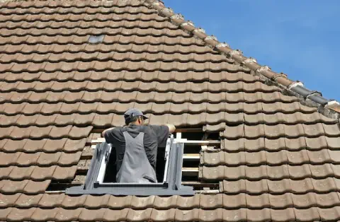 Pose de velux - Saint-Martin-de-Castillon